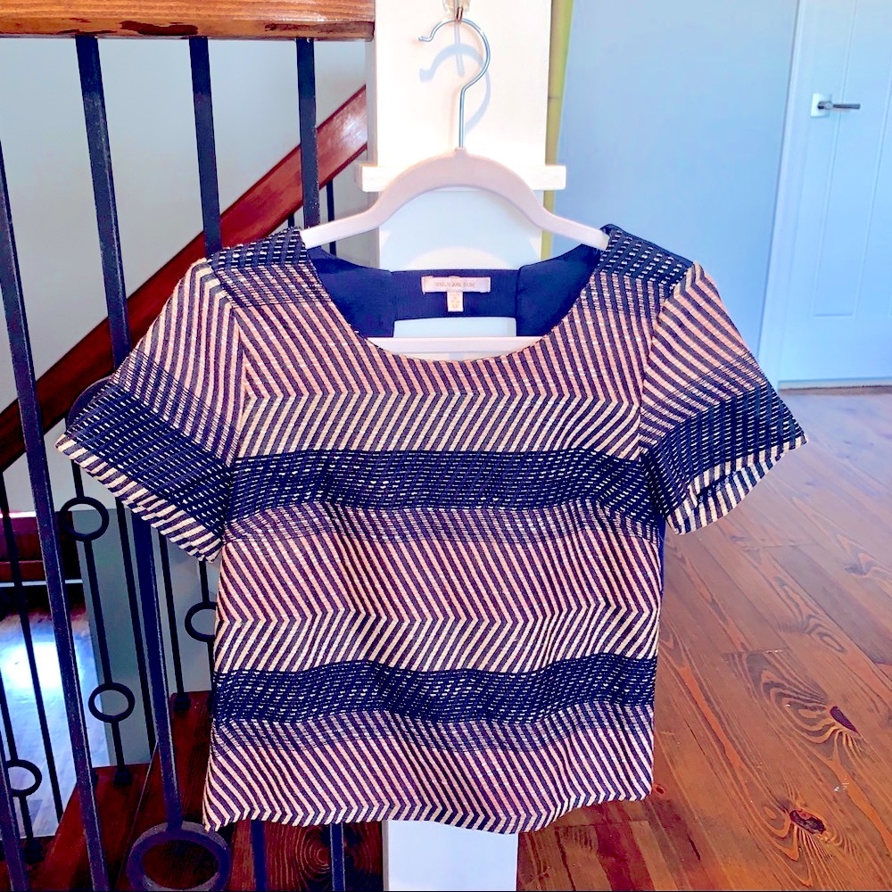 Skies Are Blue Striped Textured Top - Picture 2 of 8